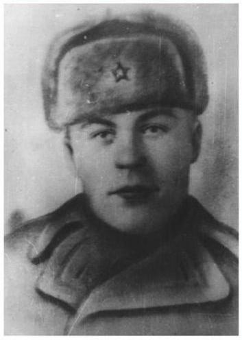 Гвардии лейтенант Малозёмов Иван Прокофьевич 